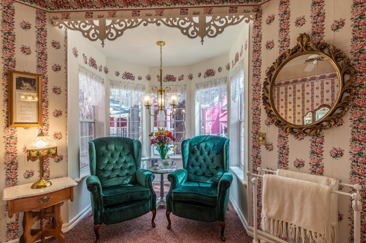 Apples Bed And Breakfast Inn Big Bear Lake Ngoại thất bức ảnh