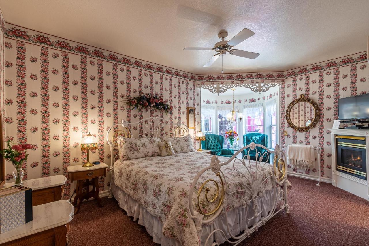 Apples Bed And Breakfast Inn Big Bear Lake Ngoại thất bức ảnh