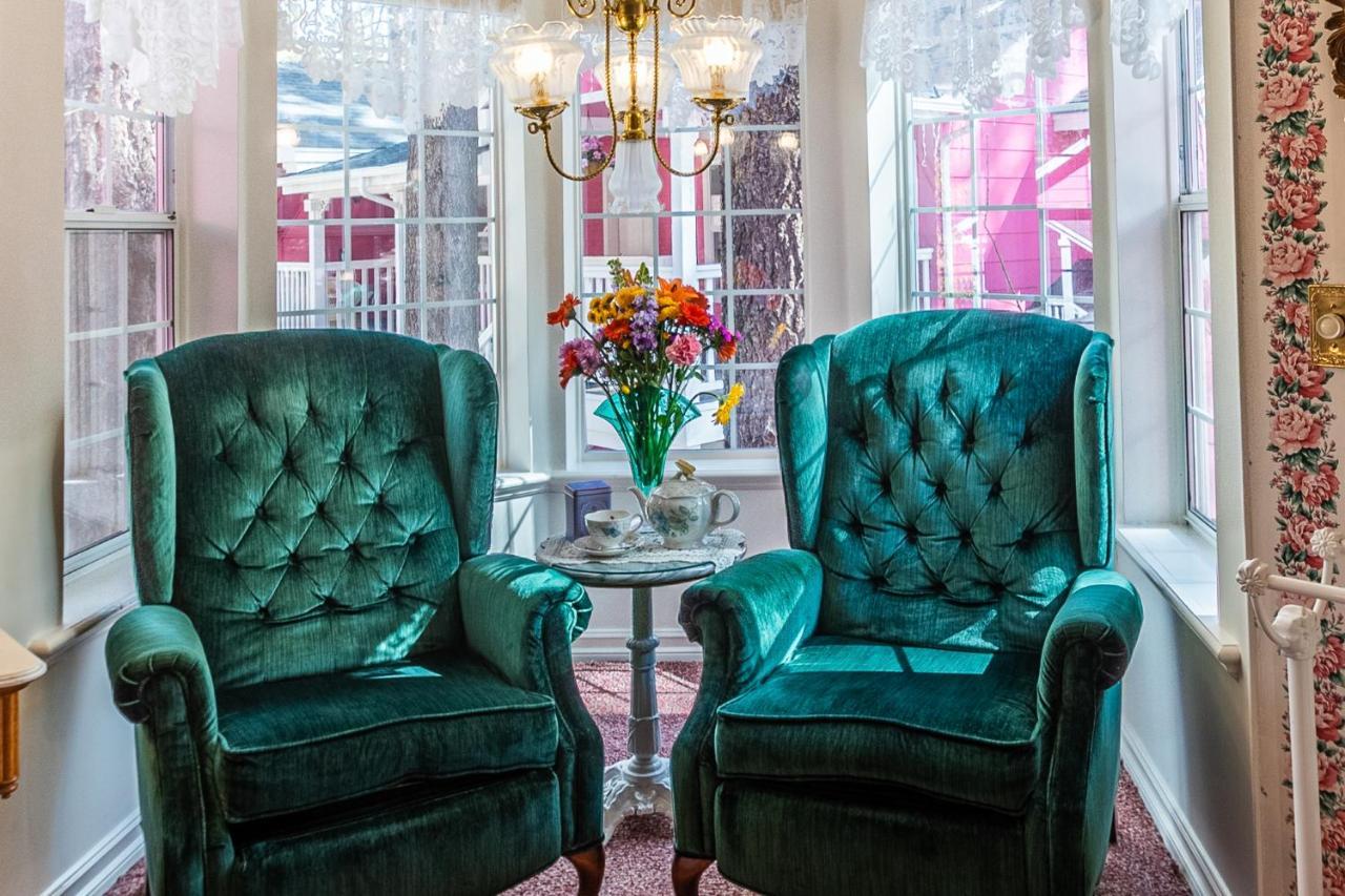 Apples Bed And Breakfast Inn Big Bear Lake Ngoại thất bức ảnh