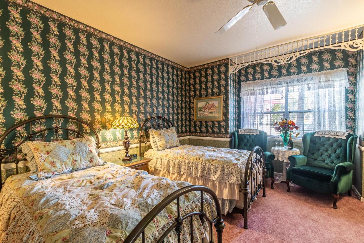 Apples Bed And Breakfast Inn Big Bear Lake Ngoại thất bức ảnh