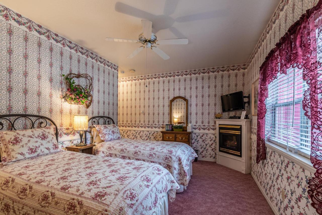 Apples Bed And Breakfast Inn Big Bear Lake Ngoại thất bức ảnh