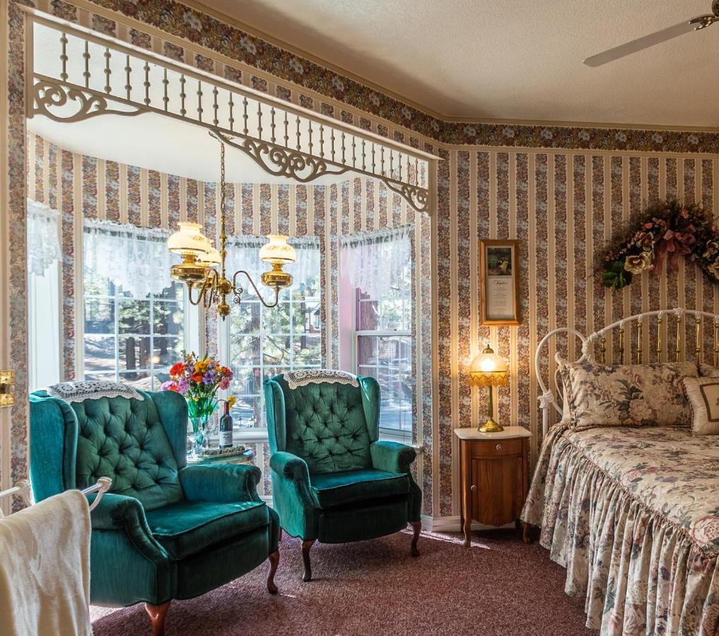 Apples Bed And Breakfast Inn Big Bear Lake Ngoại thất bức ảnh
