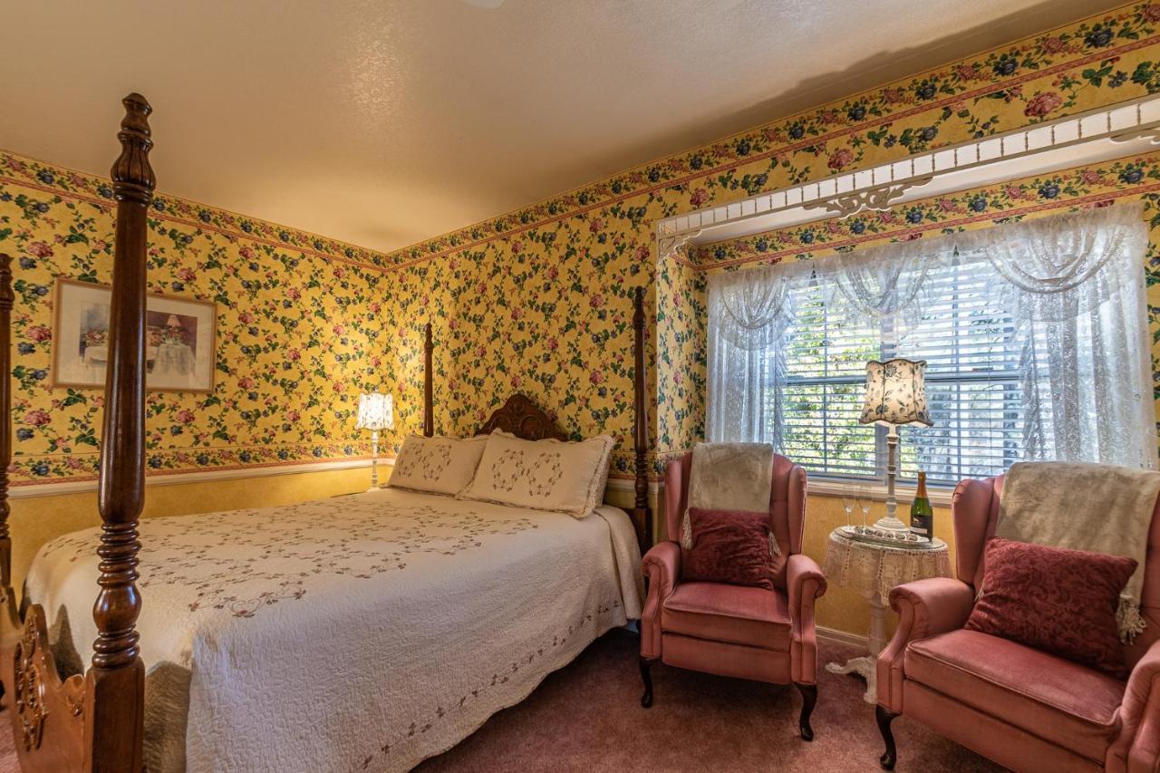 Apples Bed And Breakfast Inn Big Bear Lake Ngoại thất bức ảnh