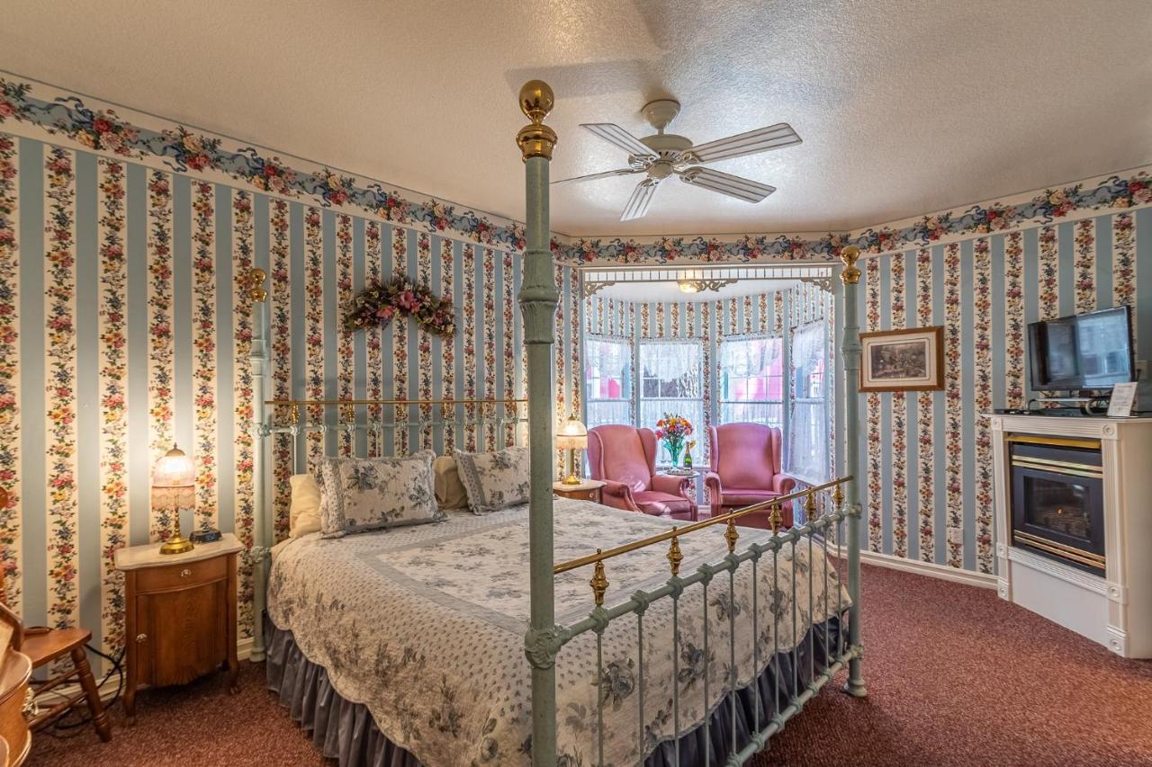 Apples Bed And Breakfast Inn Big Bear Lake Ngoại thất bức ảnh