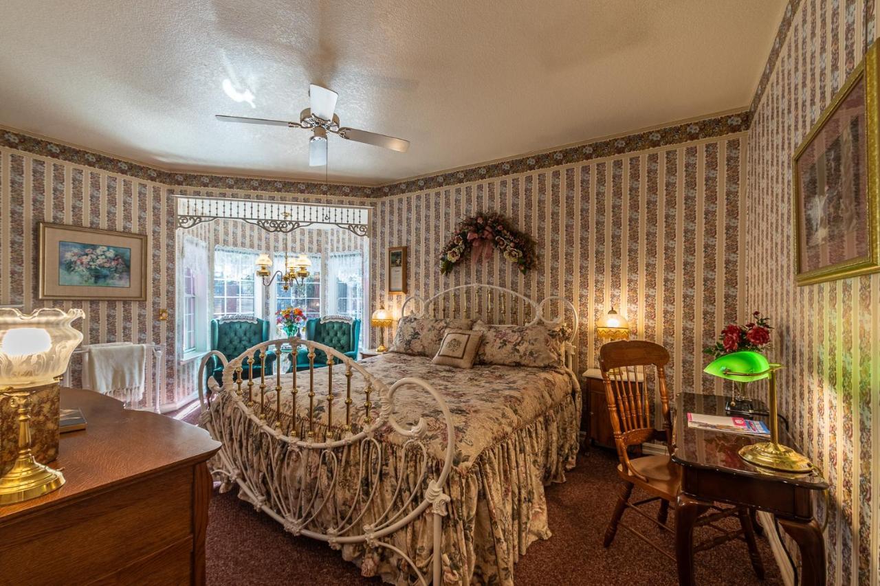 Apples Bed And Breakfast Inn Big Bear Lake Ngoại thất bức ảnh