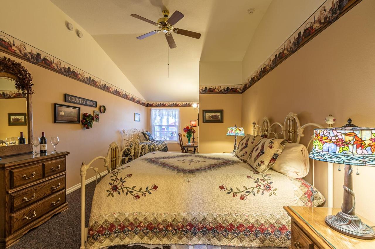 Apples Bed And Breakfast Inn Big Bear Lake Ngoại thất bức ảnh