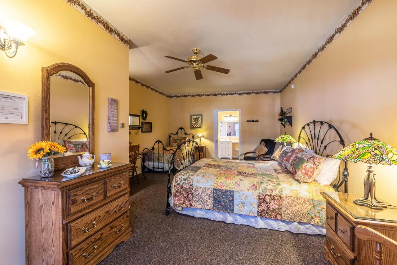 Apples Bed And Breakfast Inn Big Bear Lake Ngoại thất bức ảnh