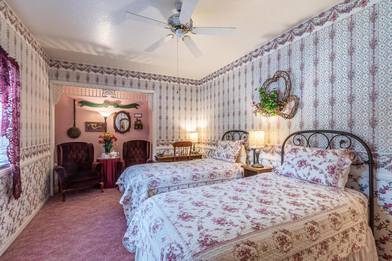 Apples Bed And Breakfast Inn Big Bear Lake Ngoại thất bức ảnh