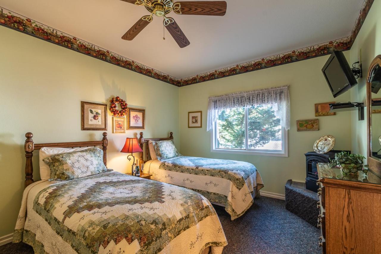 Apples Bed And Breakfast Inn Big Bear Lake Ngoại thất bức ảnh